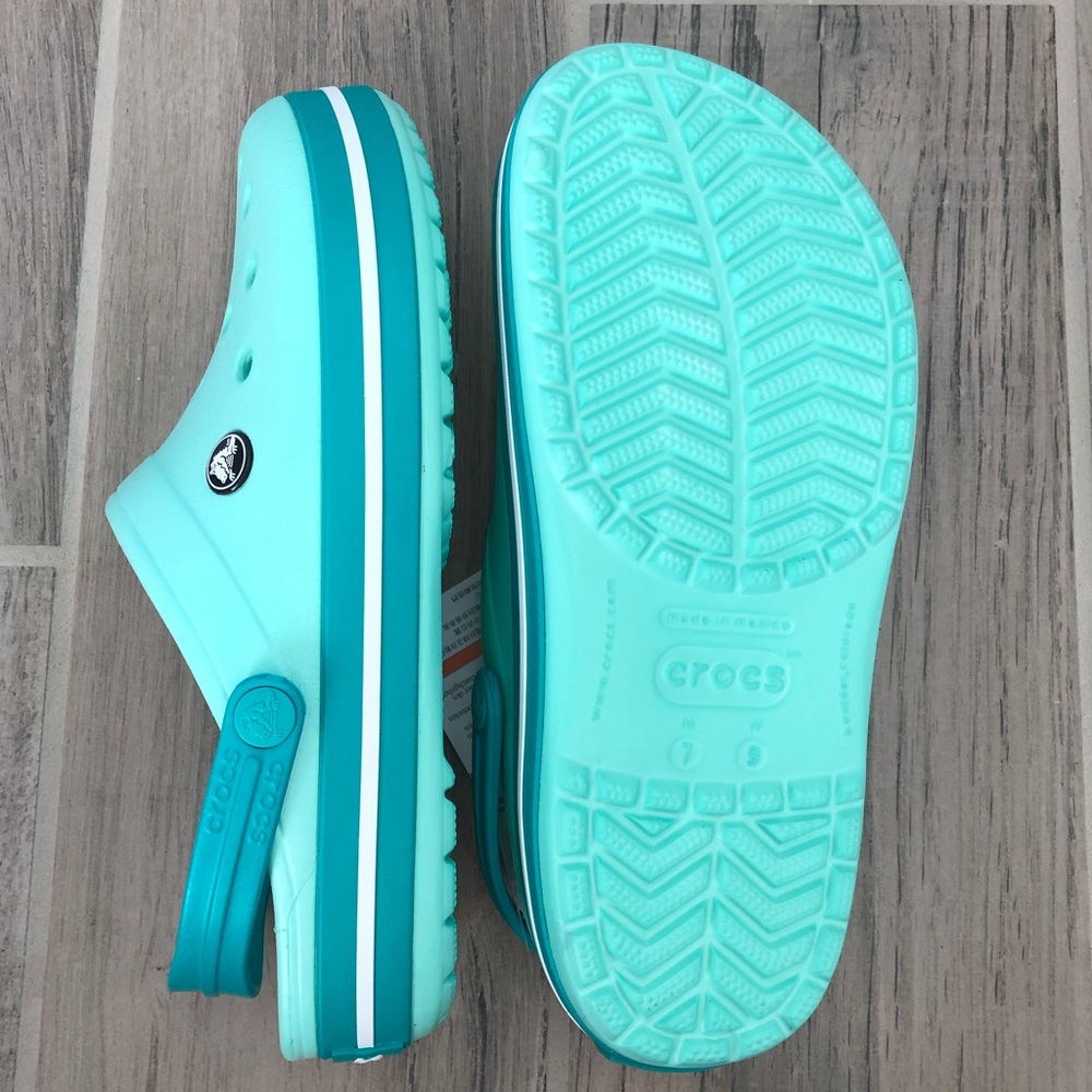 Crocs Women’s Crocsband - NEW - Picture 5 of 6